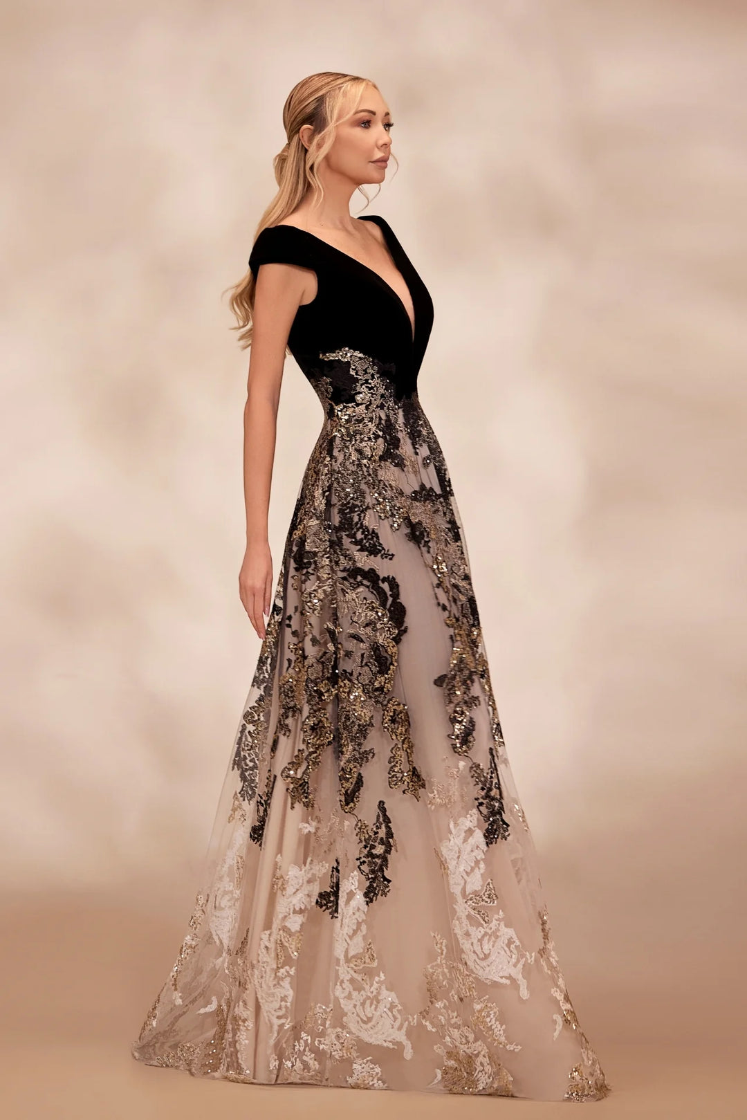 RTW8-Black and white dress featuring a velvet bodice with plunging V-neck and wide off-the-shoulder straps - FOSTANI.com